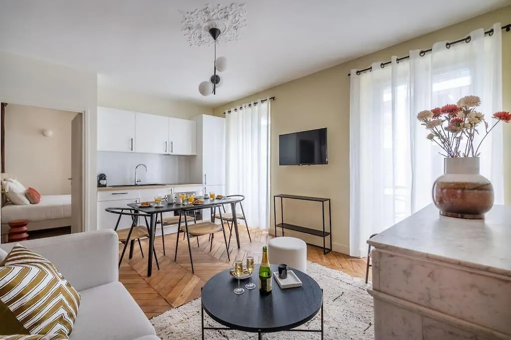 1#Two Bedrooms#Champs Elysees#Arc De Triomphe#Ac Paris 0*,  France